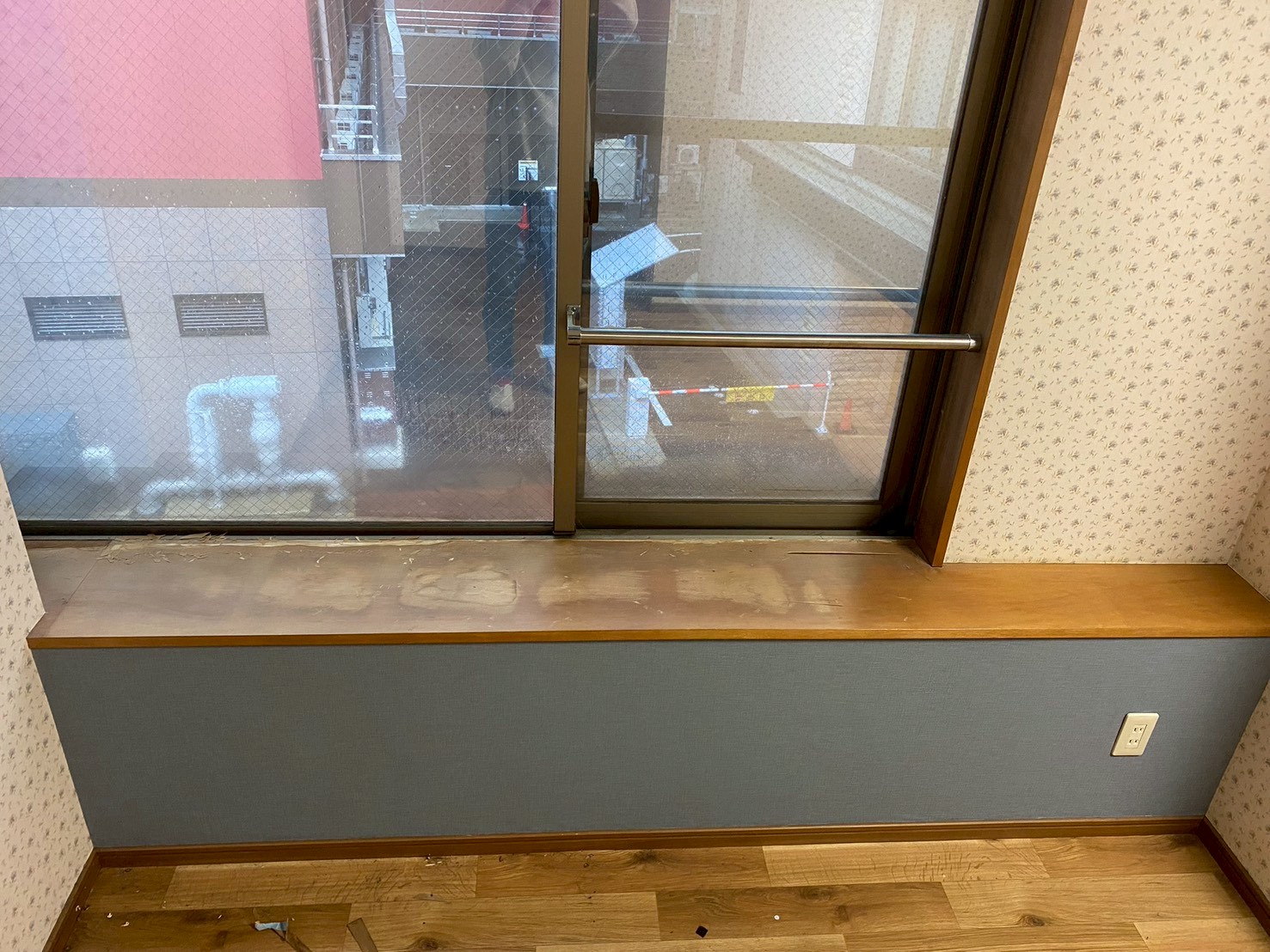 H産業（株）様　リアテックシート張り工事Before写真2