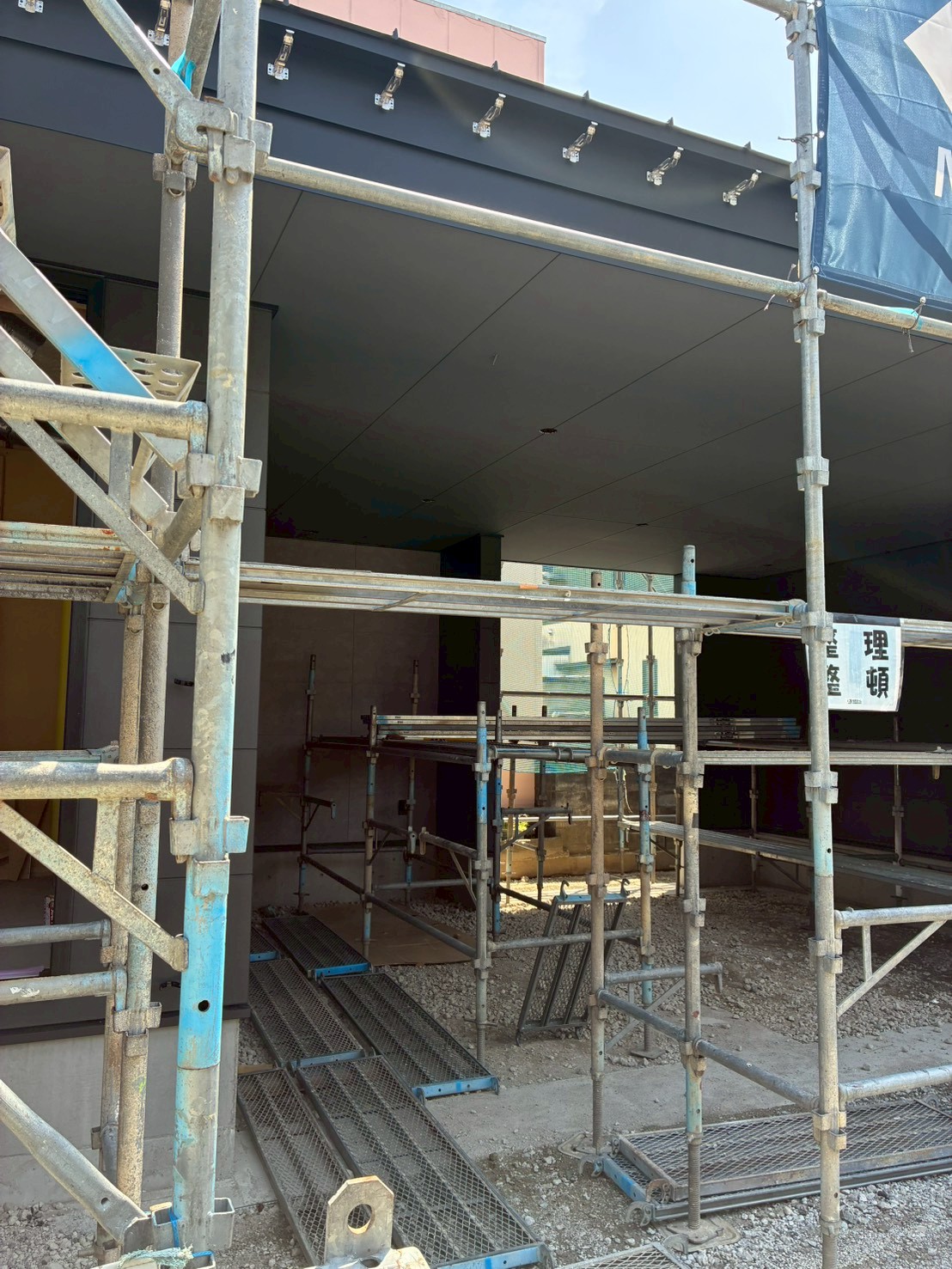 M建設（株）様 ガレージ天井塗装工事